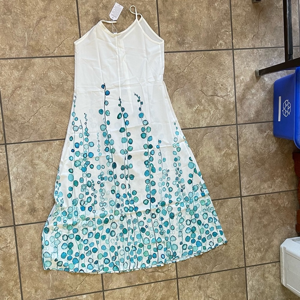 SHEIN green and blue floral dress - Picture 2 of 3